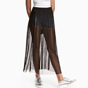 Pleated mesh skirt